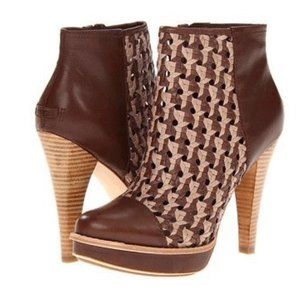NWOB Ugg Maliha Woven Leather Ankle Boots